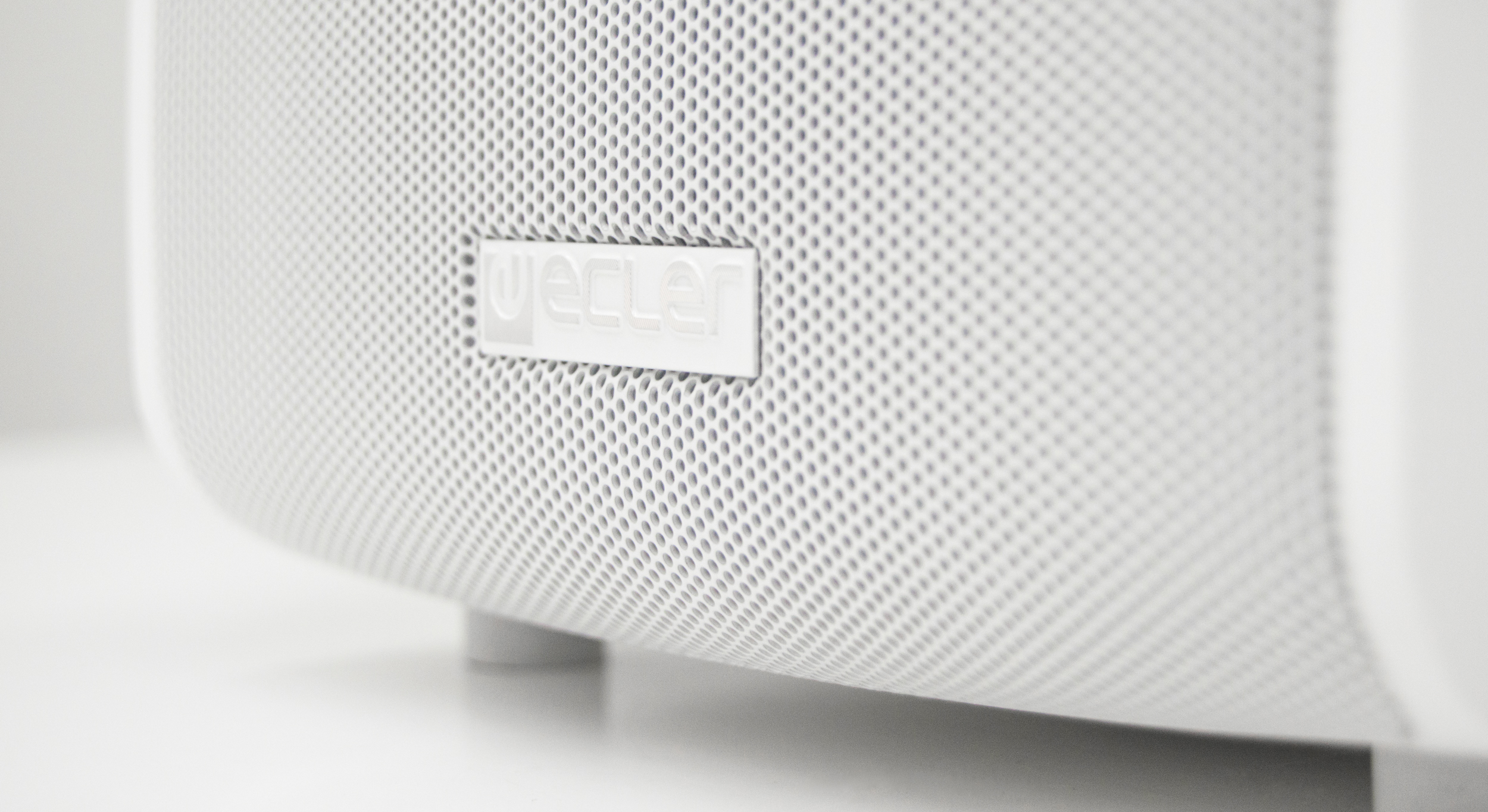 Ecler_eMOTUS5PBWH_Powered_Loudspeakers-Stereo_Kit_Logo_Detail