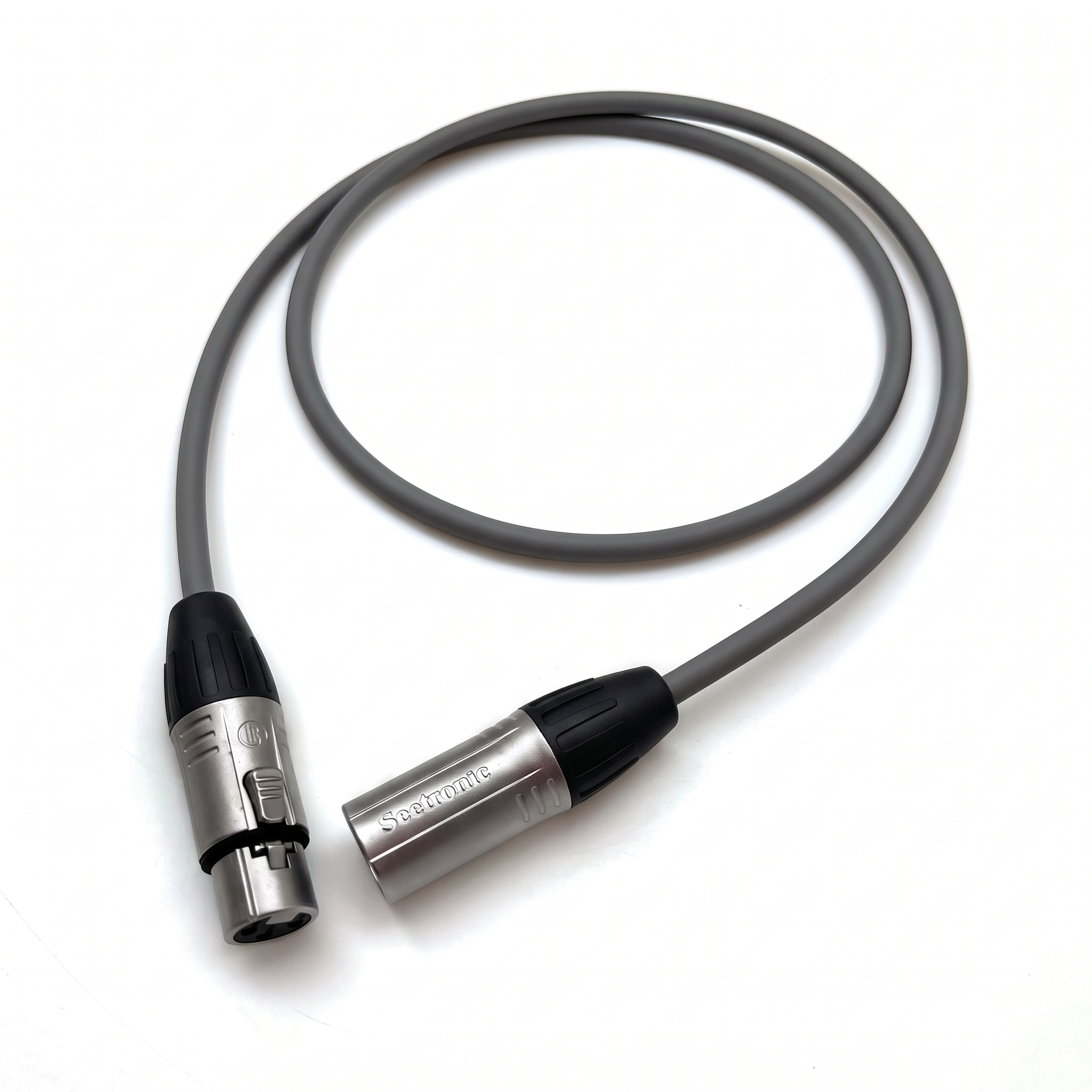 AT Cables AM81-33FM-G-00